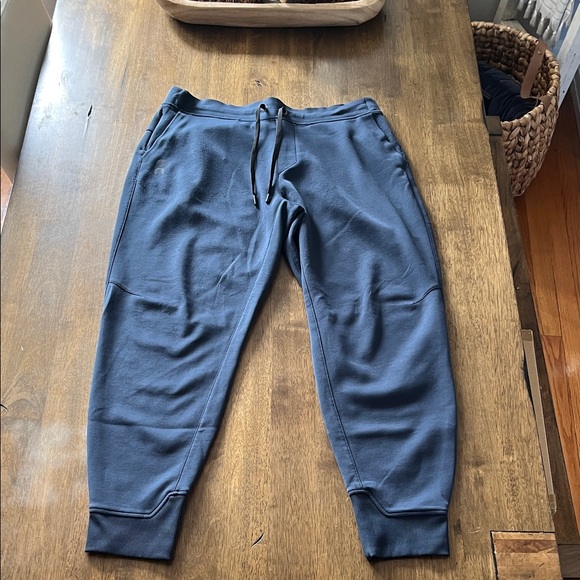 On Running Dark Blue Joggers - Picture 1 of 6